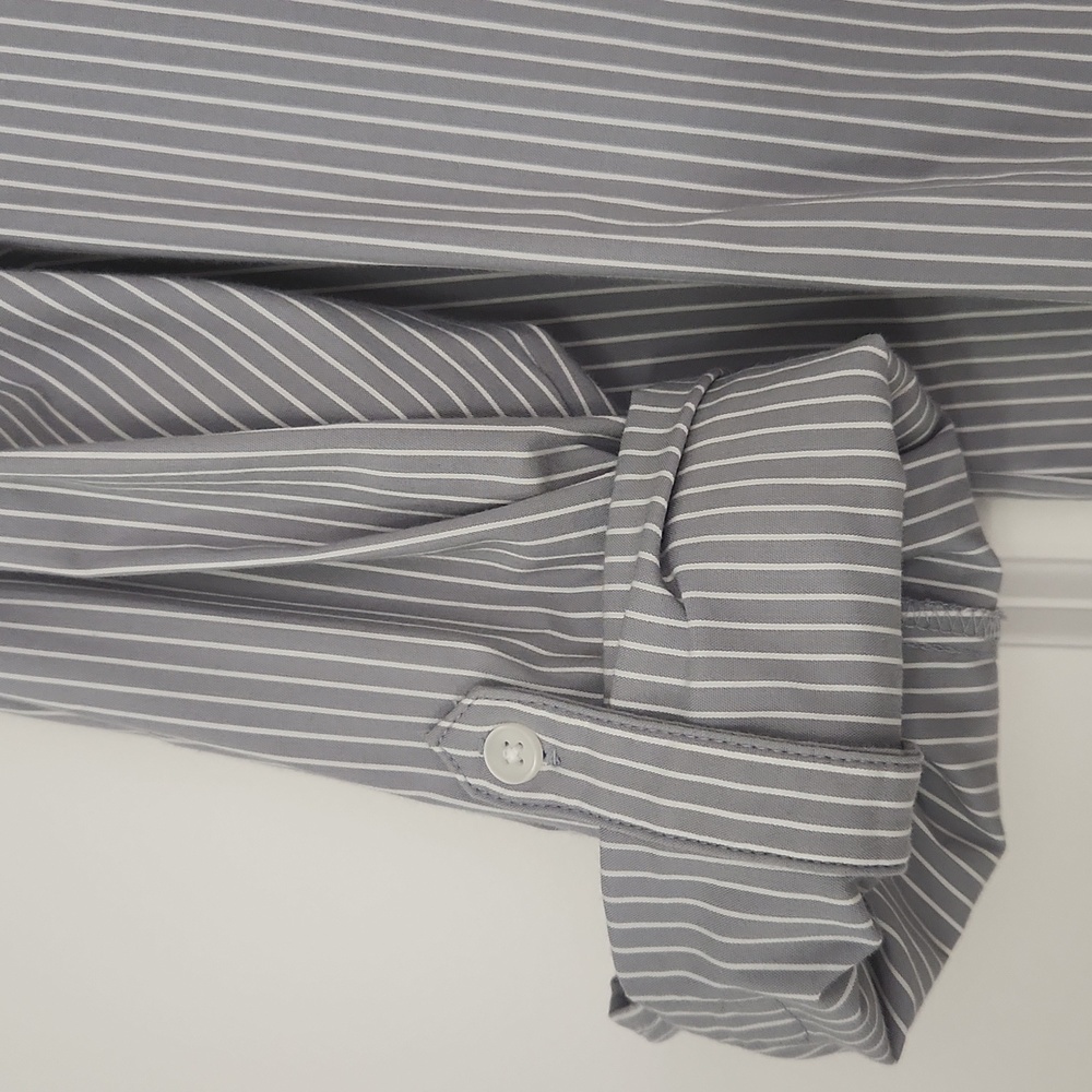 Gray and white striped blouse by Apt. 9 in excellent condition! - Picture 3 of 7